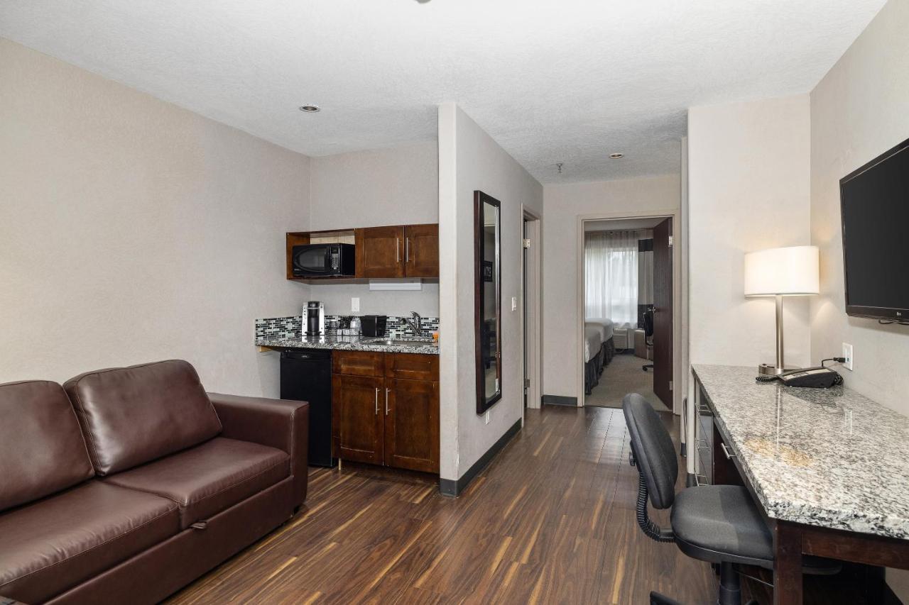 Home Inn & Suites Yorkton Extérieur photo