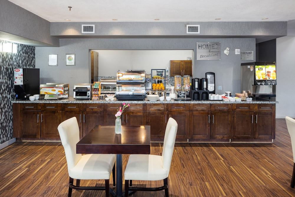 Home Inn & Suites Yorkton Extérieur photo