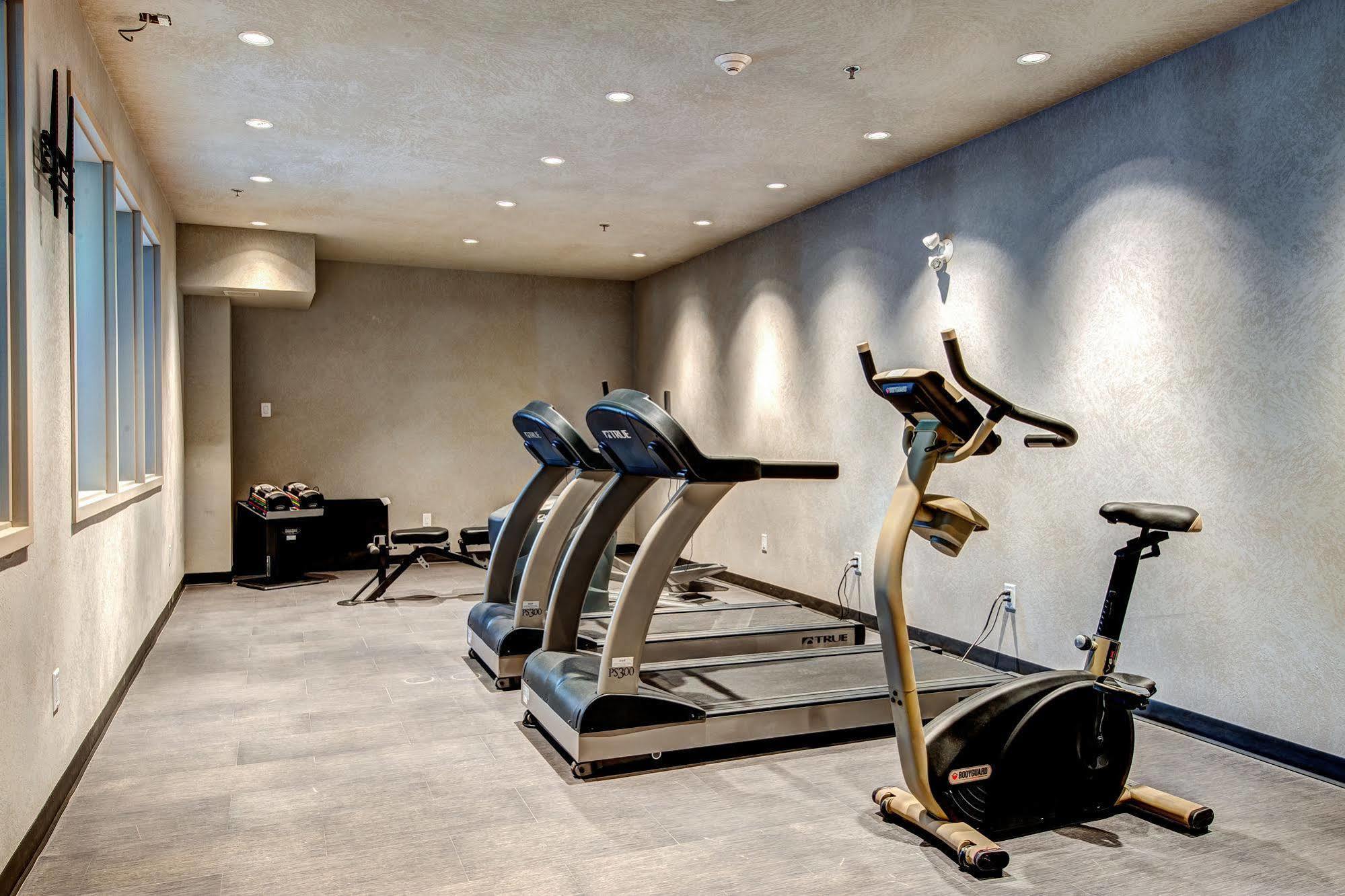 Home Inn & Suites Yorkton Extérieur photo